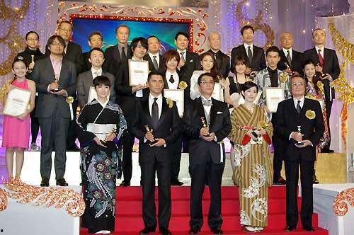 娱乐圈内人爆料cp,神秘CP恋情曝光，真相令人唏嘘！